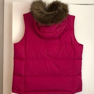 Gap puffer vest